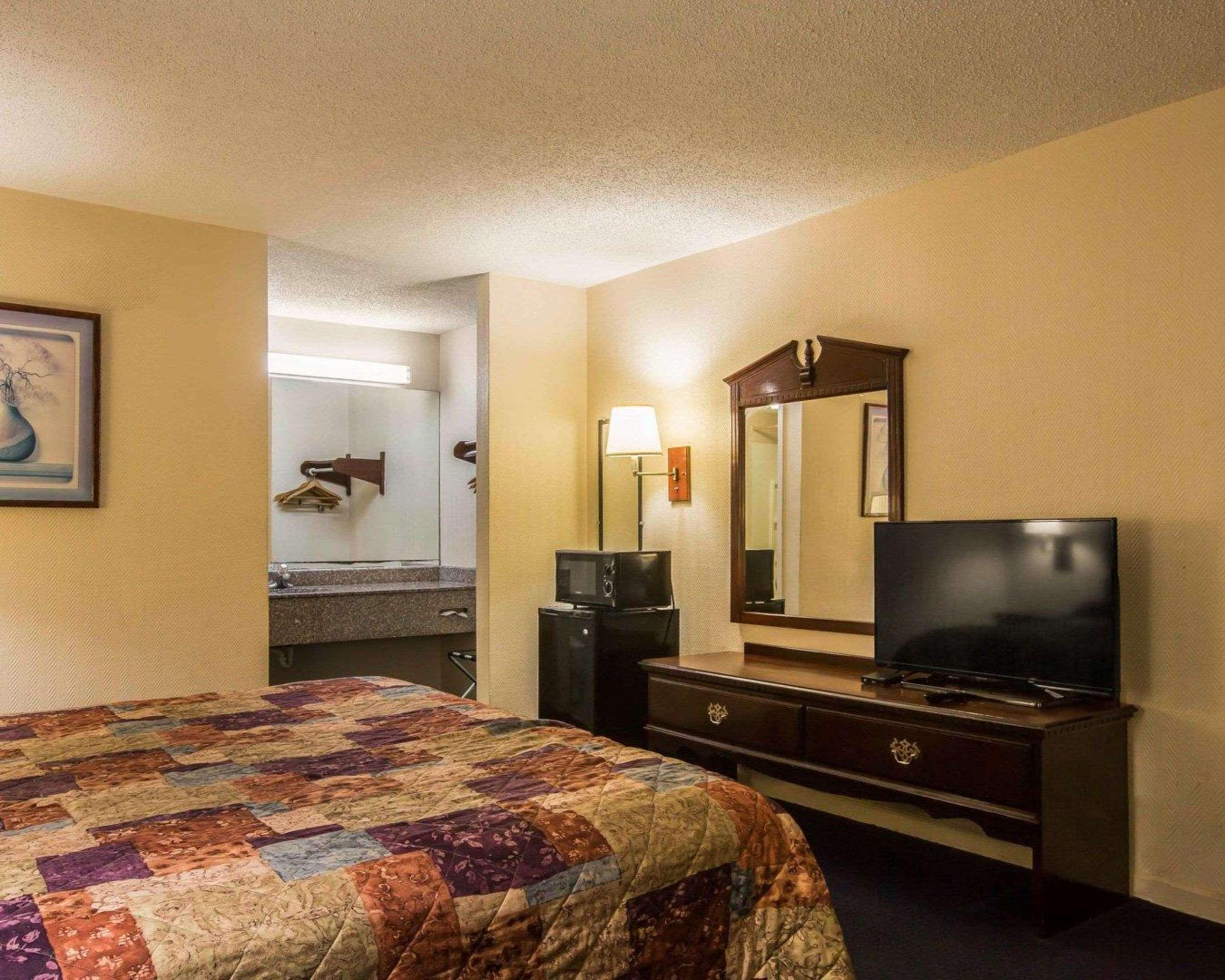 Rodeway Inn Phenix City Dış mekan fotoğraf
